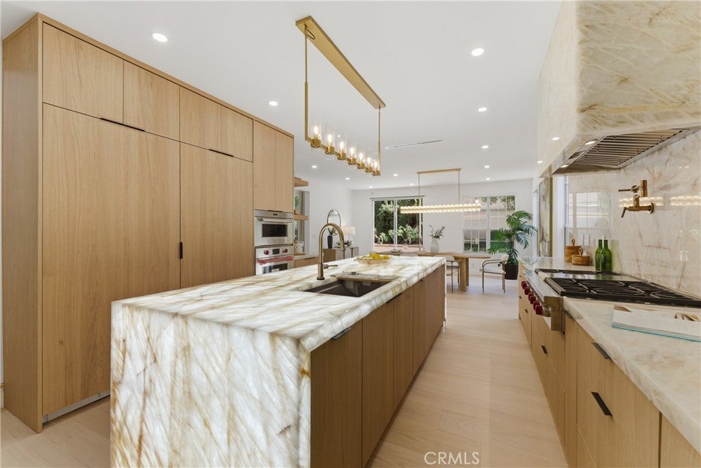 Photo of Listing #DW26057999