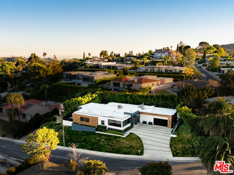 Photo of Listing #26665421