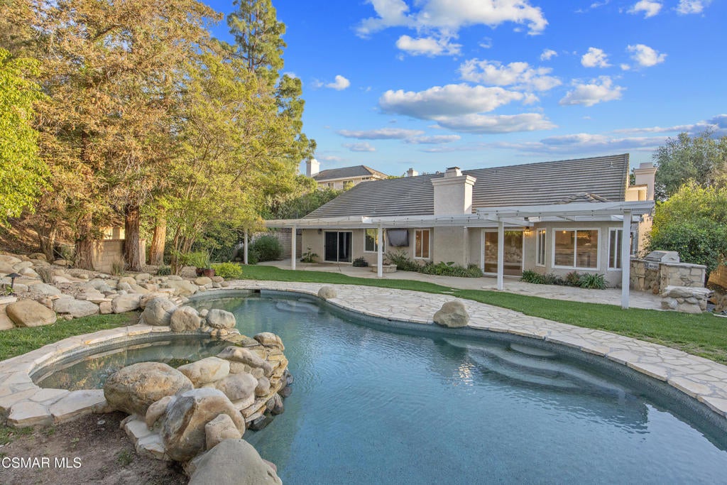 Photo of Listing #226001232