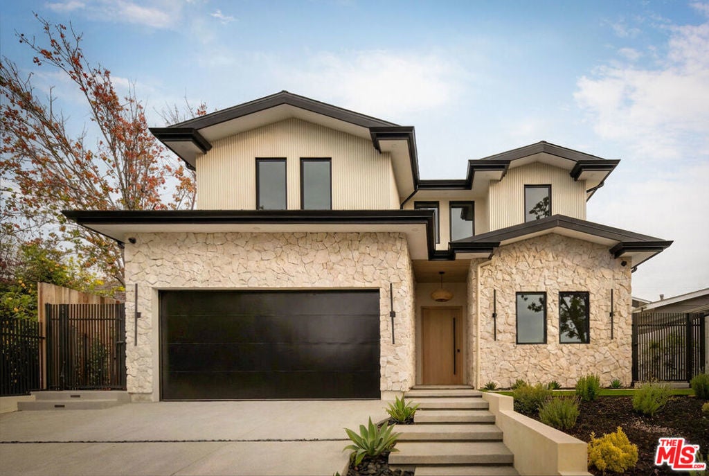 Photo of Listing #26665405