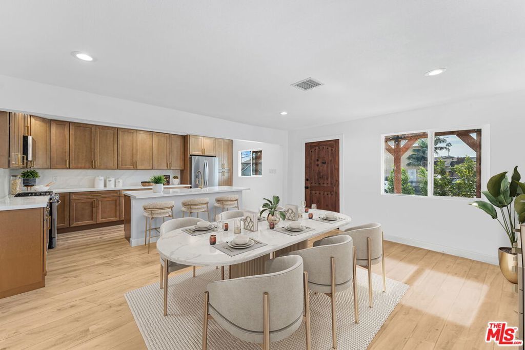 Photo of Listing #26665997