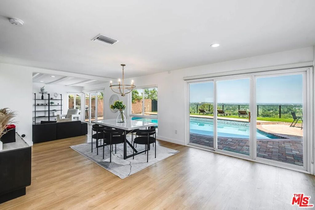 Photo of Listing #26665907