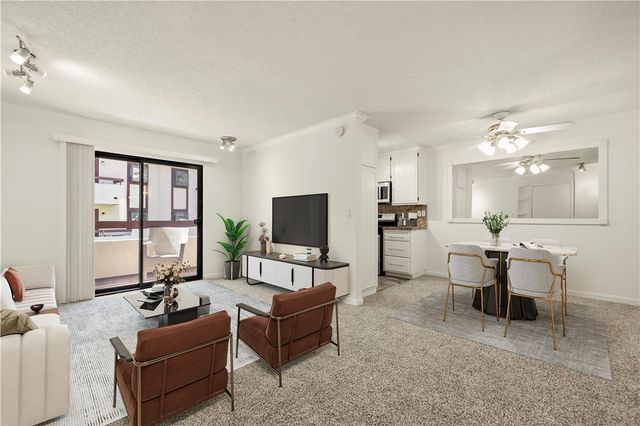 18193 Sundowner Way # 815, Canyon Country