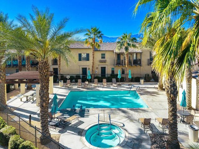 154 Paseo Bravo, Palm Desert