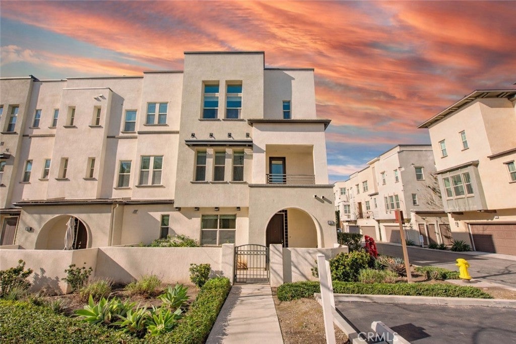 Photo of Listing #OC26058093