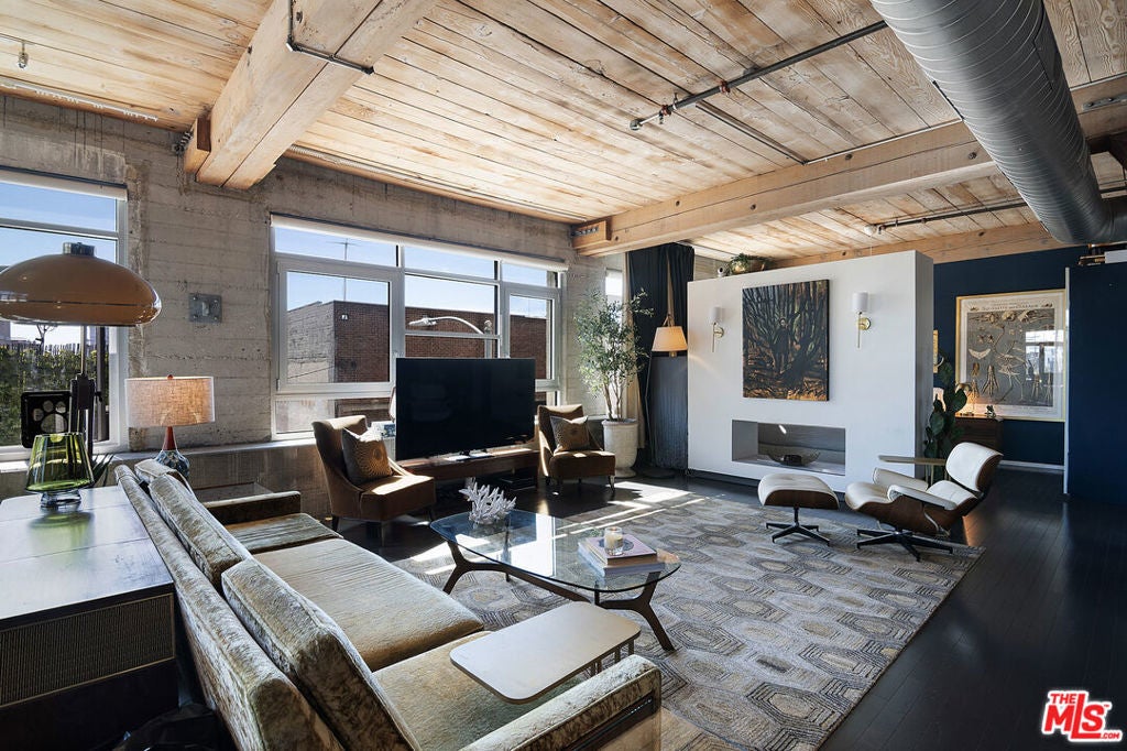 Photo of Listing #26666187