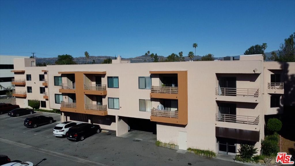 Photo of Listing #26666339