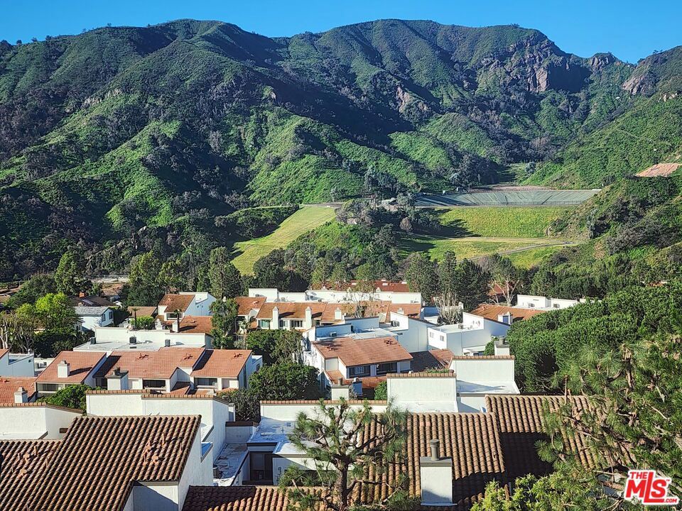 Photo of Listing #26666403