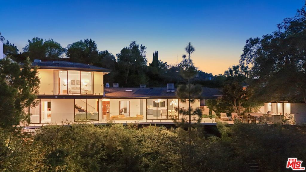 Photo of Listing #26659873