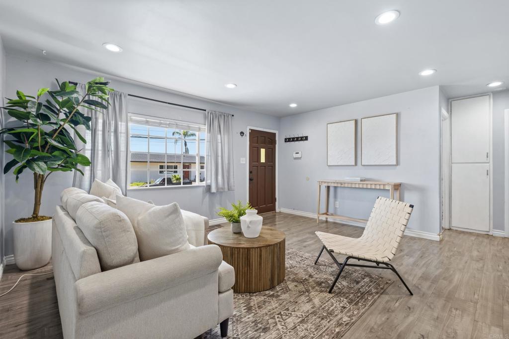 Photo of Listing #PTP2602065