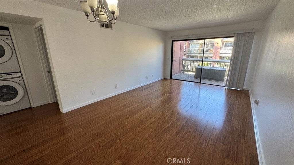 Photo of Listing #IV26059097