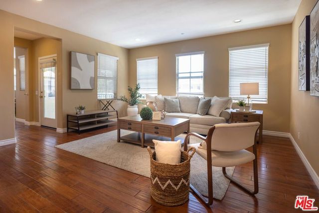 107 Chantilly, Irvine