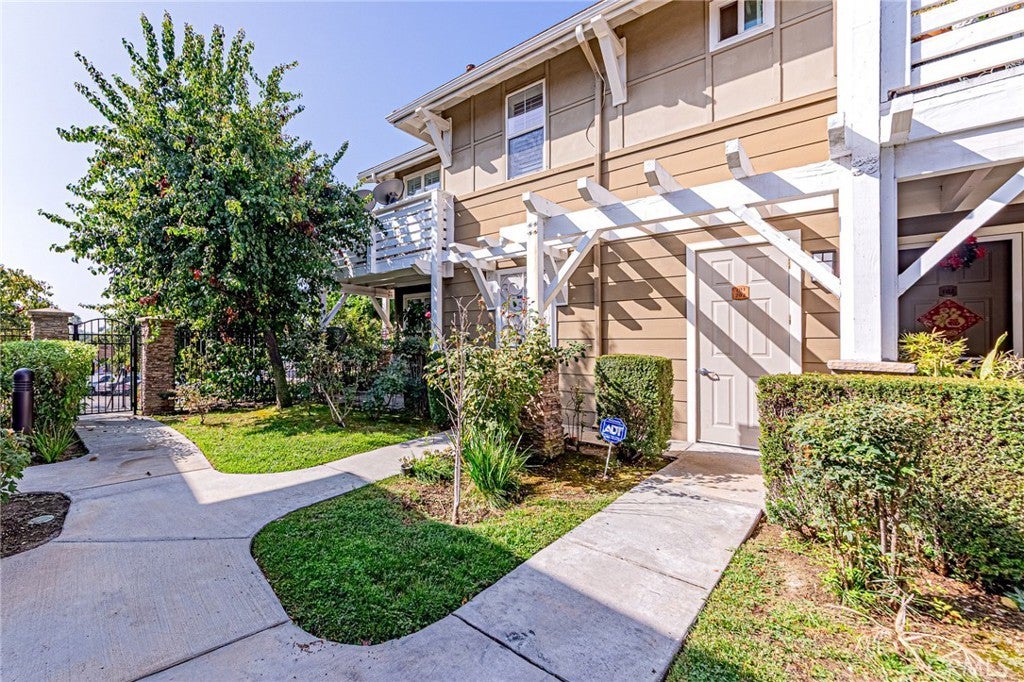 Photo of Listing #RS26059591