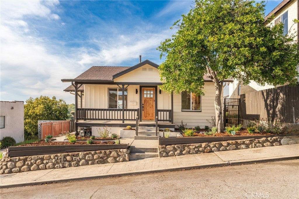 Photo of Listing #DW26059400