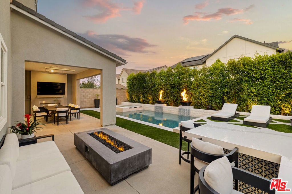 Photo of Listing #26665621