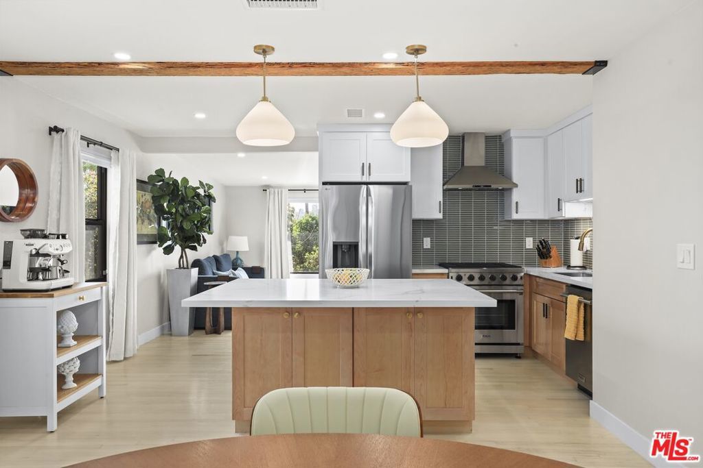 Photo of Listing #26666003