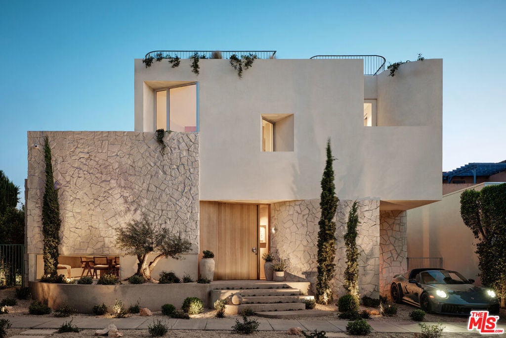 Photo of Listing #26663859