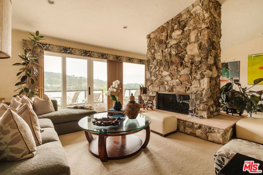 Photo of Listing #26666767