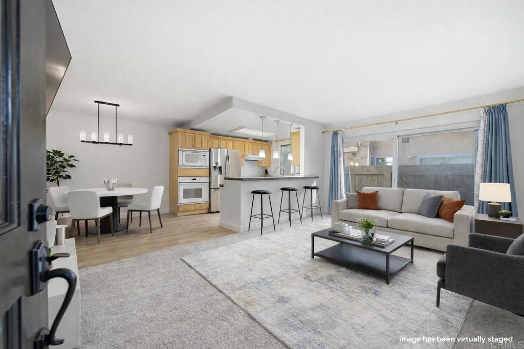 Photo of Listing #PTP2602102