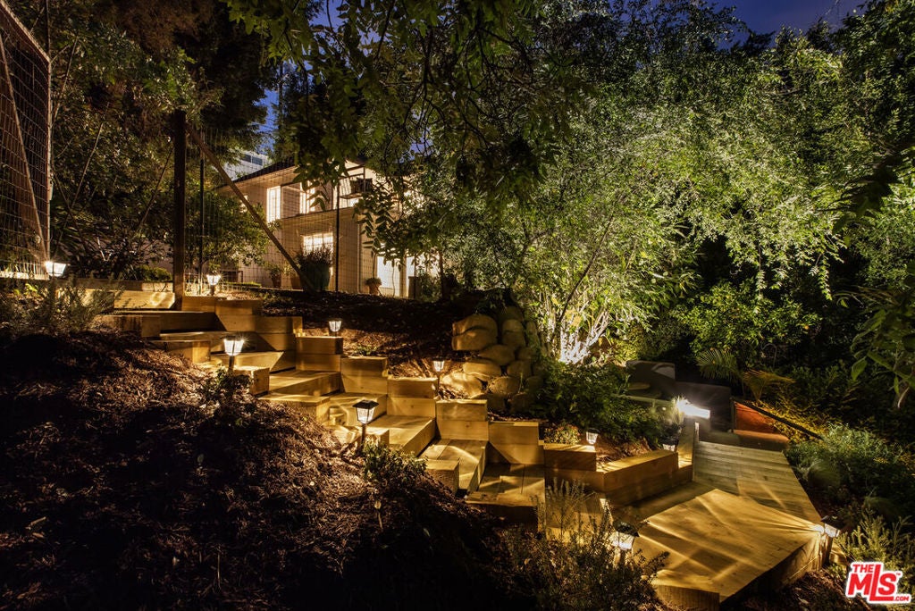 Photo of Listing #26665843