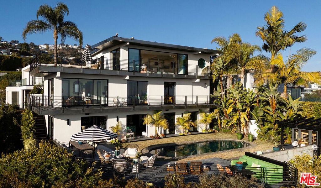 Photo of Listing #26666803