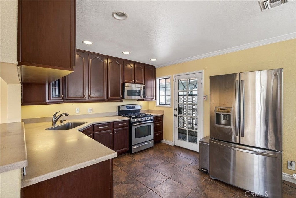 Photo of Listing #RS26060303