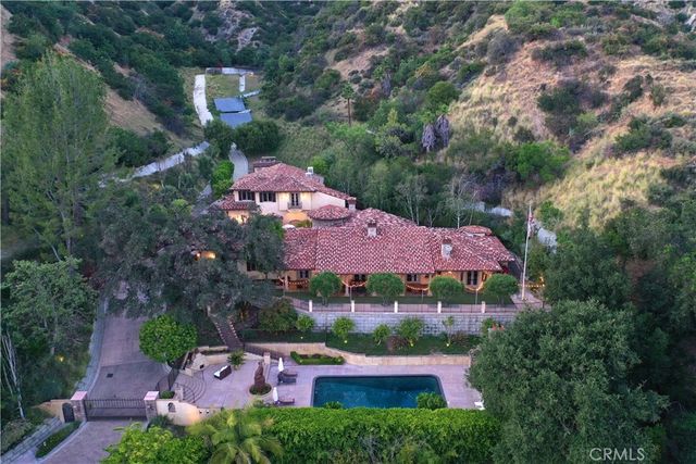 905 Crescent, Monrovia
