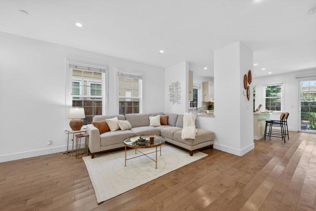 Photo of Listing #ML82038840