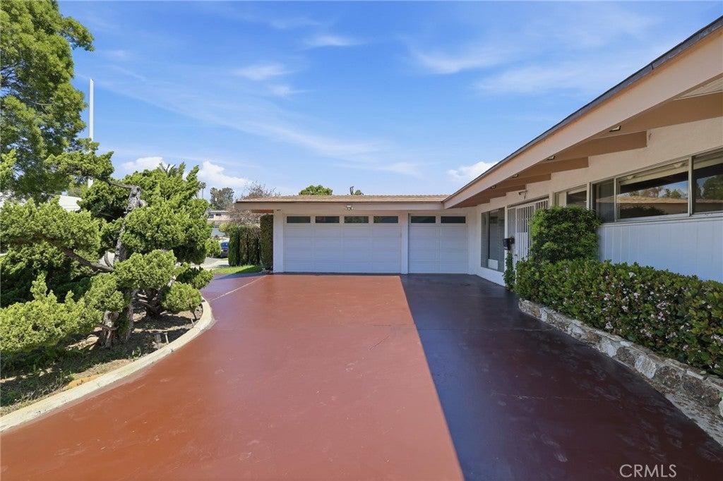 Photo of Listing #SR26060006