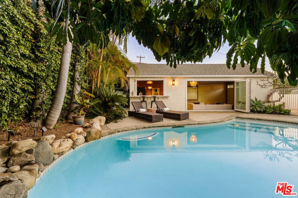 Photo of Listing #26665125