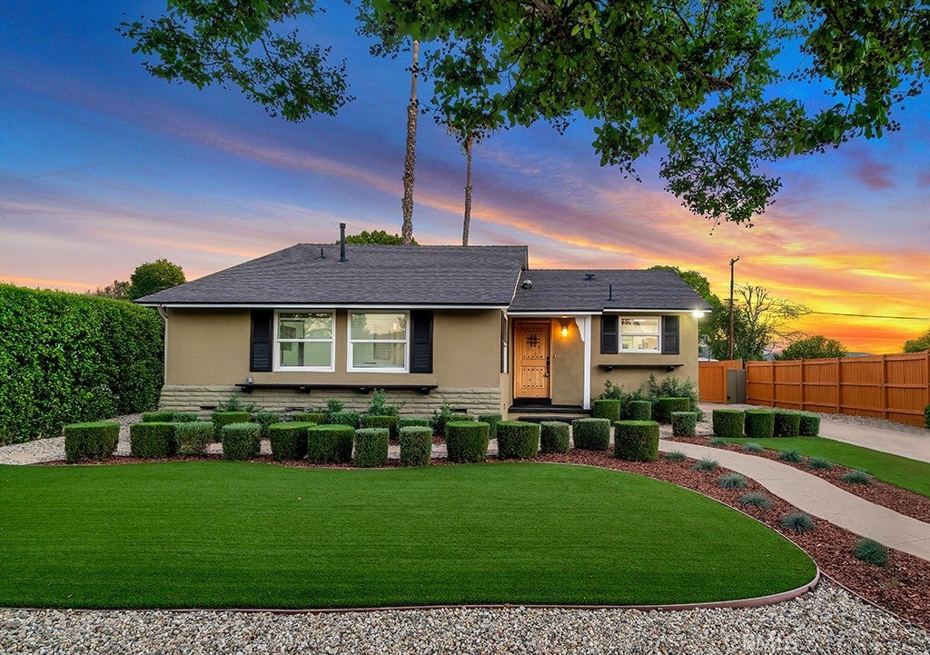 Photo of Listing #SR26060605