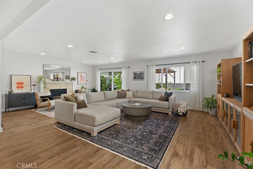 Photo of Listing #OC26060132