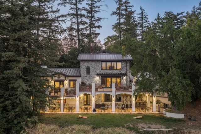 25200 Loma Prieta Avenue, Los Gatos