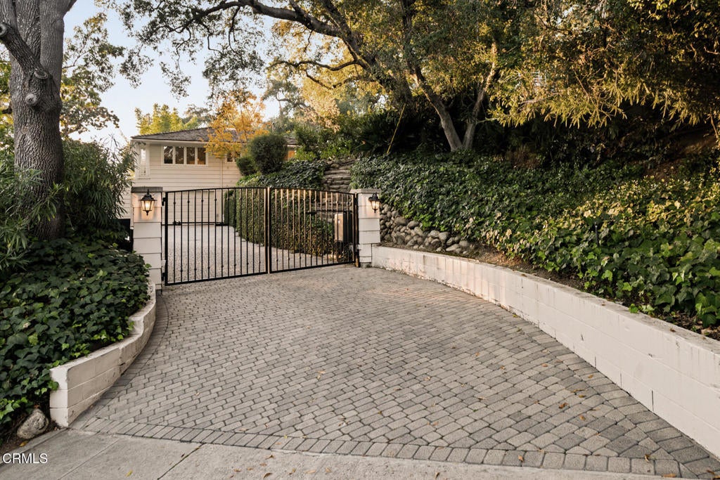 Photo of Listing #P1-26345