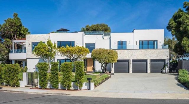 8433 Prestwick Dr, La Jolla