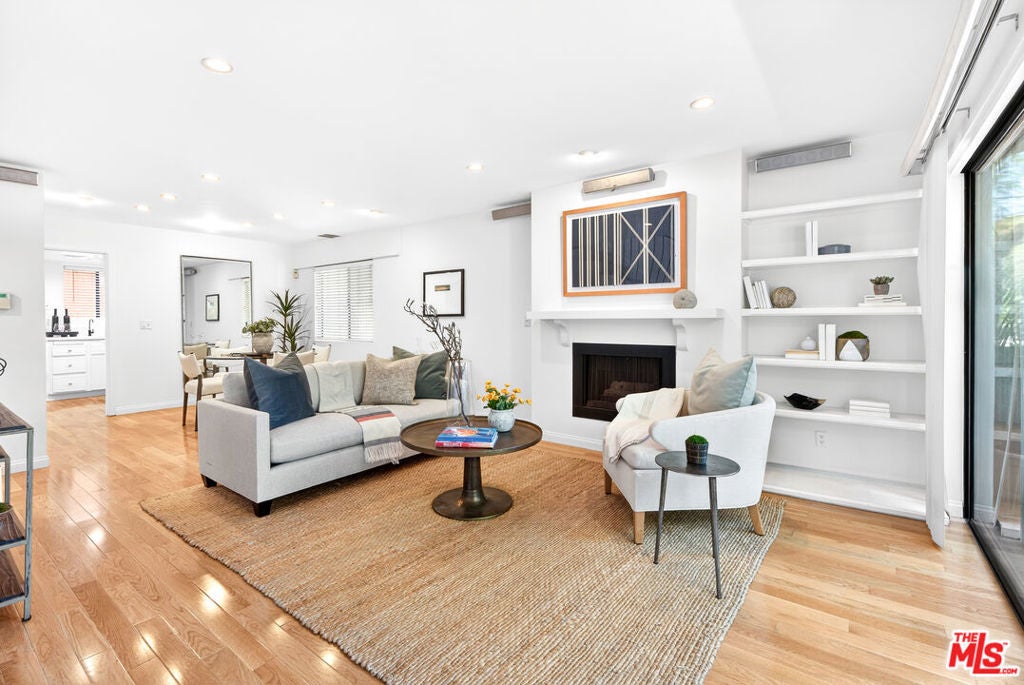 Photo of Listing #26667167