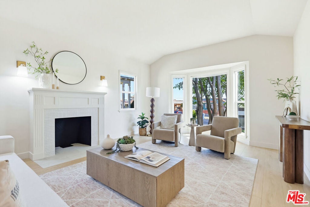 Photo of Listing #26667409