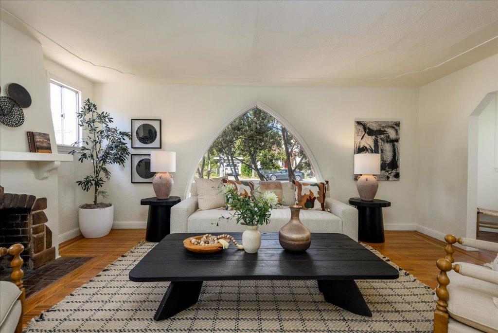 Photo of Listing #ML82039548