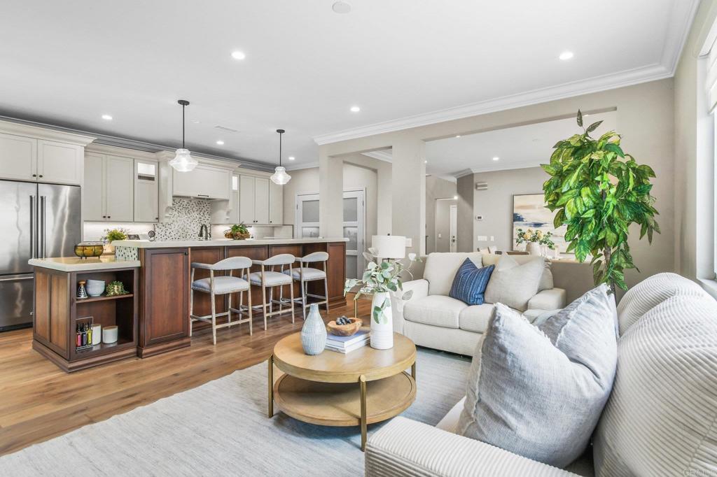 Photo of Listing #PTP2602148