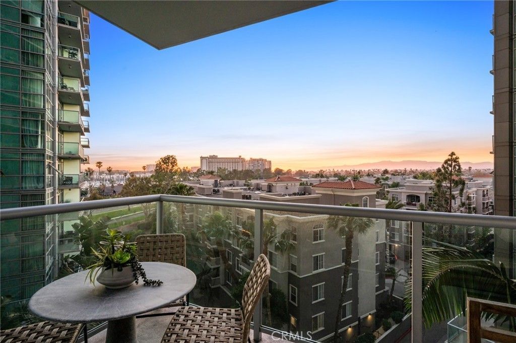 13700 Marina Pointe # 611, Marina Del Rey