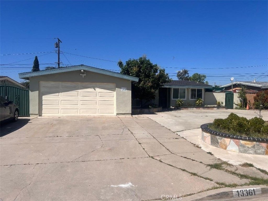 13361 Redbird St, Garden Grove
