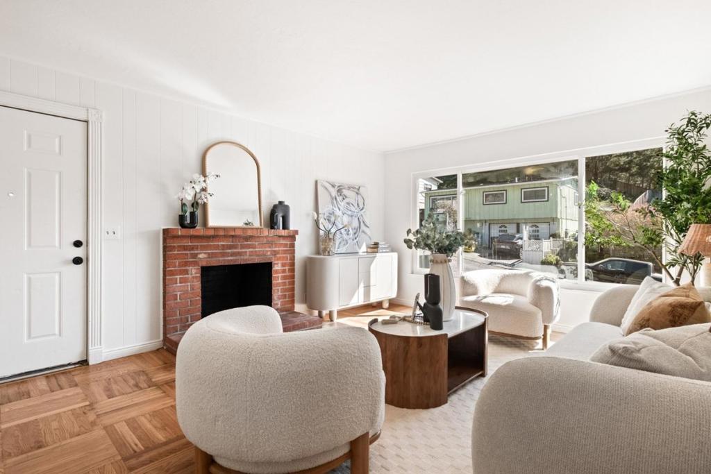 Photo of Listing #ML82039649