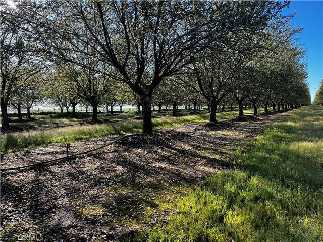 24186 Orangewood Road, Corning