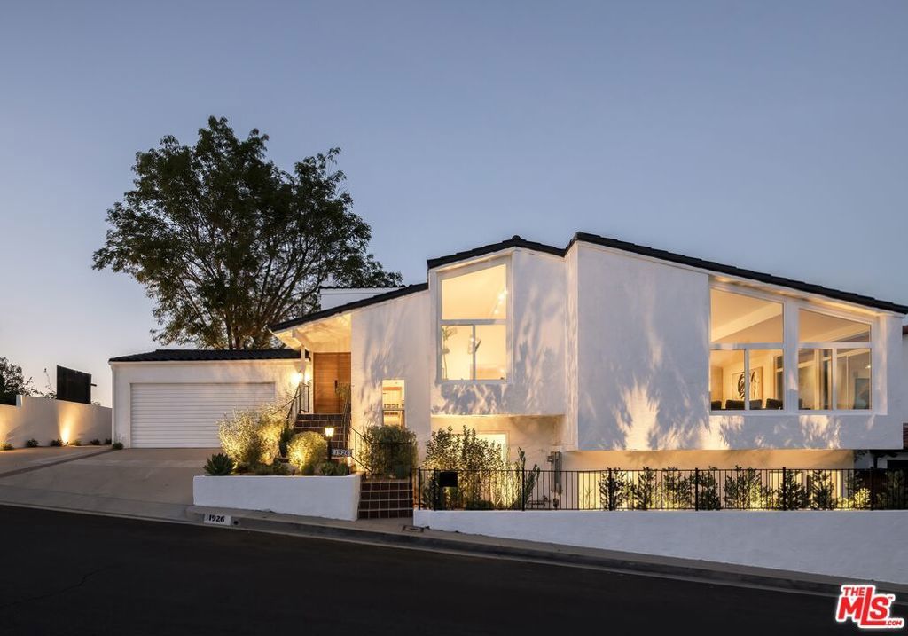 Photo of Listing #26667641