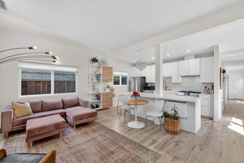 Photo of Listing #ML82036898