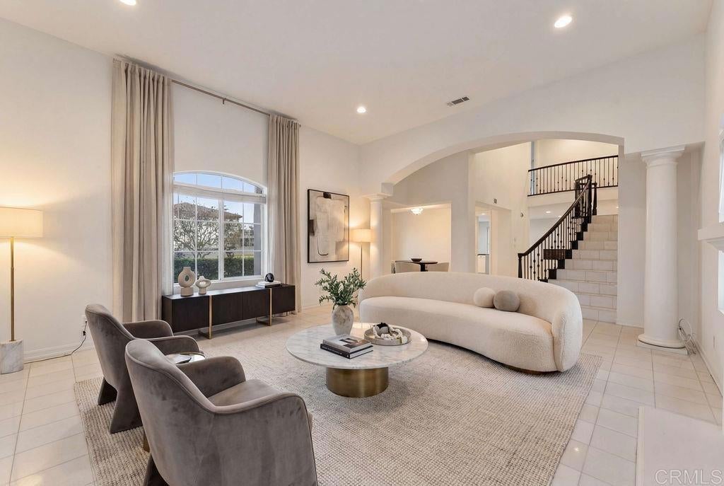 Photo of Listing #PTP2602166