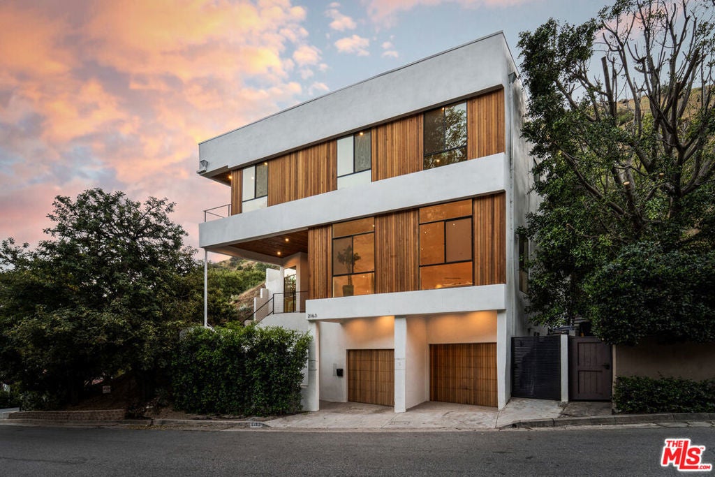 Photo of Listing #26667927