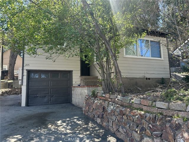 215 Western, Cedar Glen