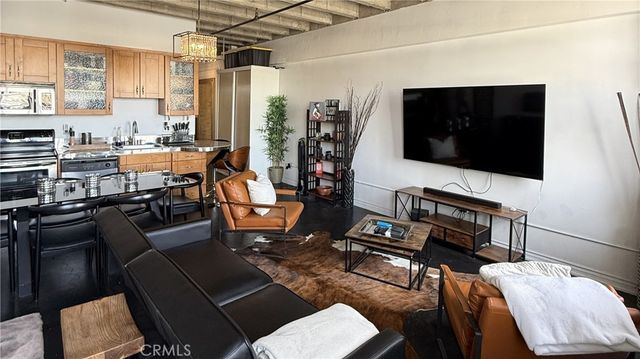 312 W 5th # 1022, Los Angeles