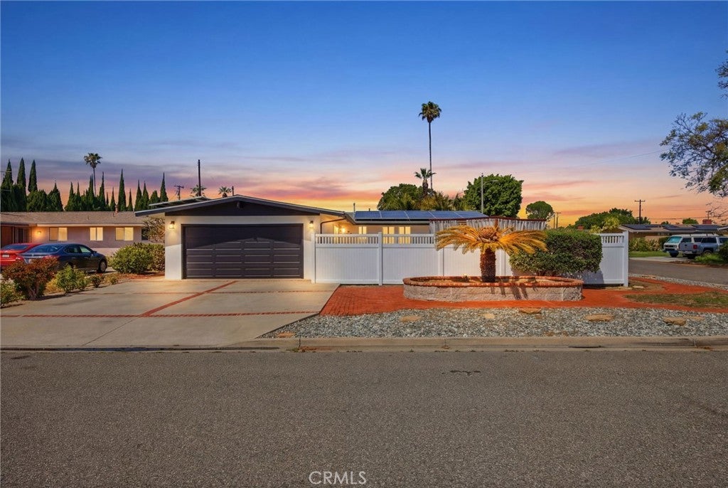 Photo of Listing #IV26062031